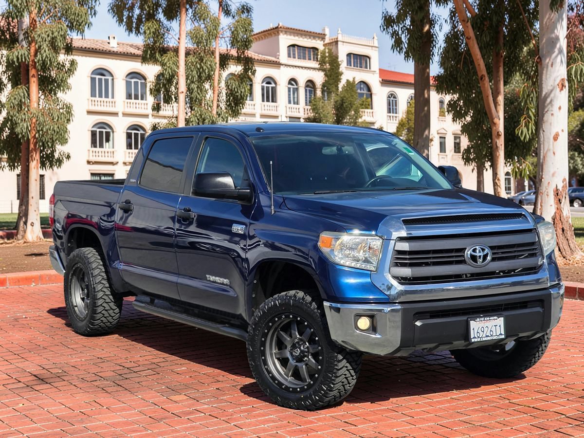 Used 2014 Toyota Tundra SR5 w/ SR5 Upgrade Package RWD image 2