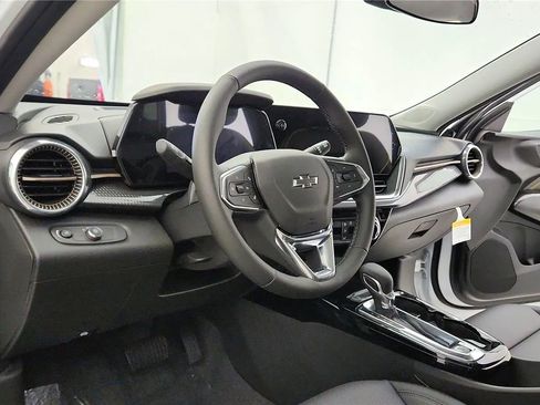 New 2026 Chevrolet Trax ACTIV w/ Sunroof Package image 39