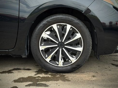 Used 2016 Toyota Corolla LE FWD image 26