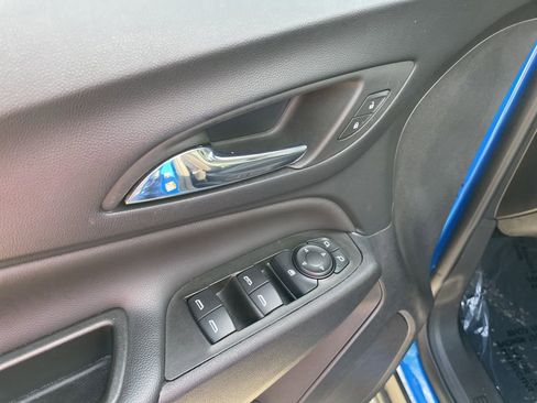 Used 2024 Chevrolet Equinox LT FWD image 6