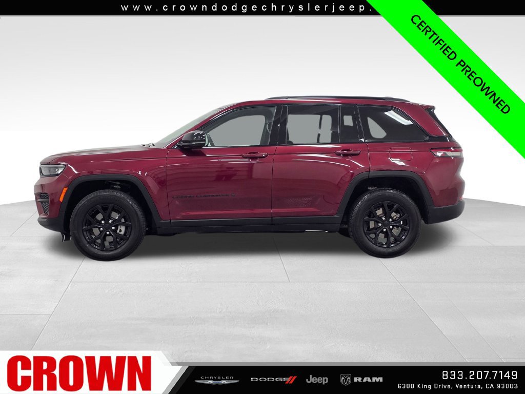 Used 2025 Jeep Grand Cherokee Altitude AWD/4WD image 4