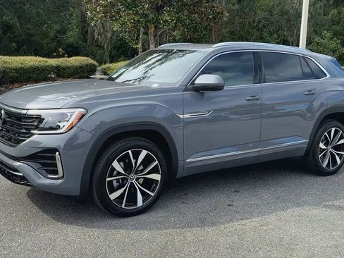 New 2026 Volkswagen Atlas Cross Sport SEL Premium R-Line image 4
