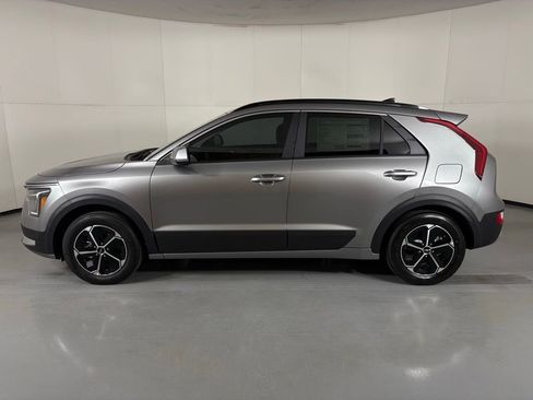 New 2026 Kia Niro LX FWD image 5