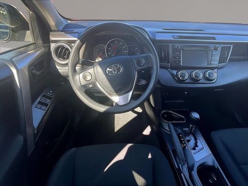 Used 2016 Toyota RAV4 LE AWD/4WD image 8