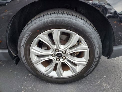 Used 2024 Ford Edge Titanium image 36