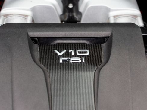 Used 2017 Audi R8 V10 w/ Carbon Exterior Package AWD/4WD image 50