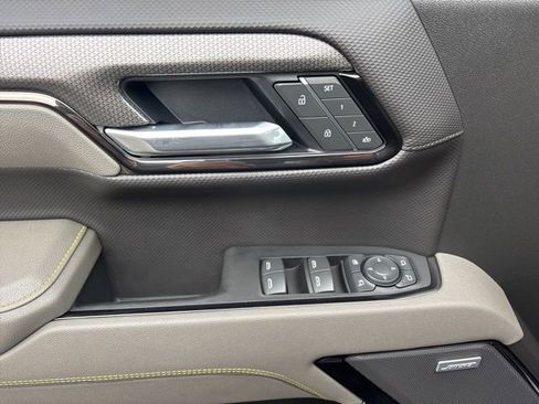 Used 2025 Chevrolet Silverado 1500 ZR2 w/ Technology Package image 5