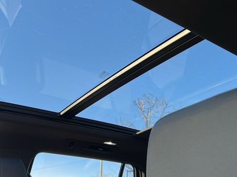 Used 2021 Chevrolet Tahoe Z71 image 22