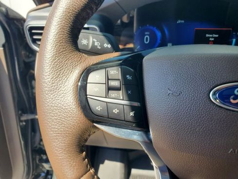 Certified 2023 Ford Explorer King Ranch w/ Technology Package image 19