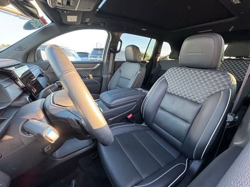 Used 2024 GMC Acadia Denali w/ LPO, Floor Liner Package image 15