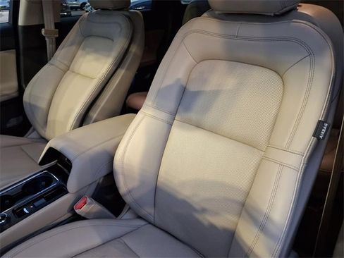 Certified 2024 Lincoln Corsair Reserve image 6