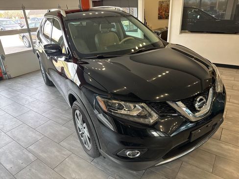 Used 2015 Nissan Rogue SL w/ SL Premium Package image 3