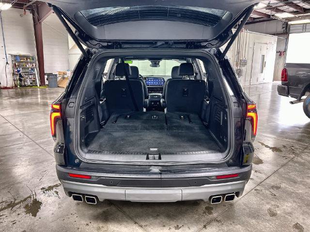 Used 2025 Chevrolet Traverse LT FWD image 24