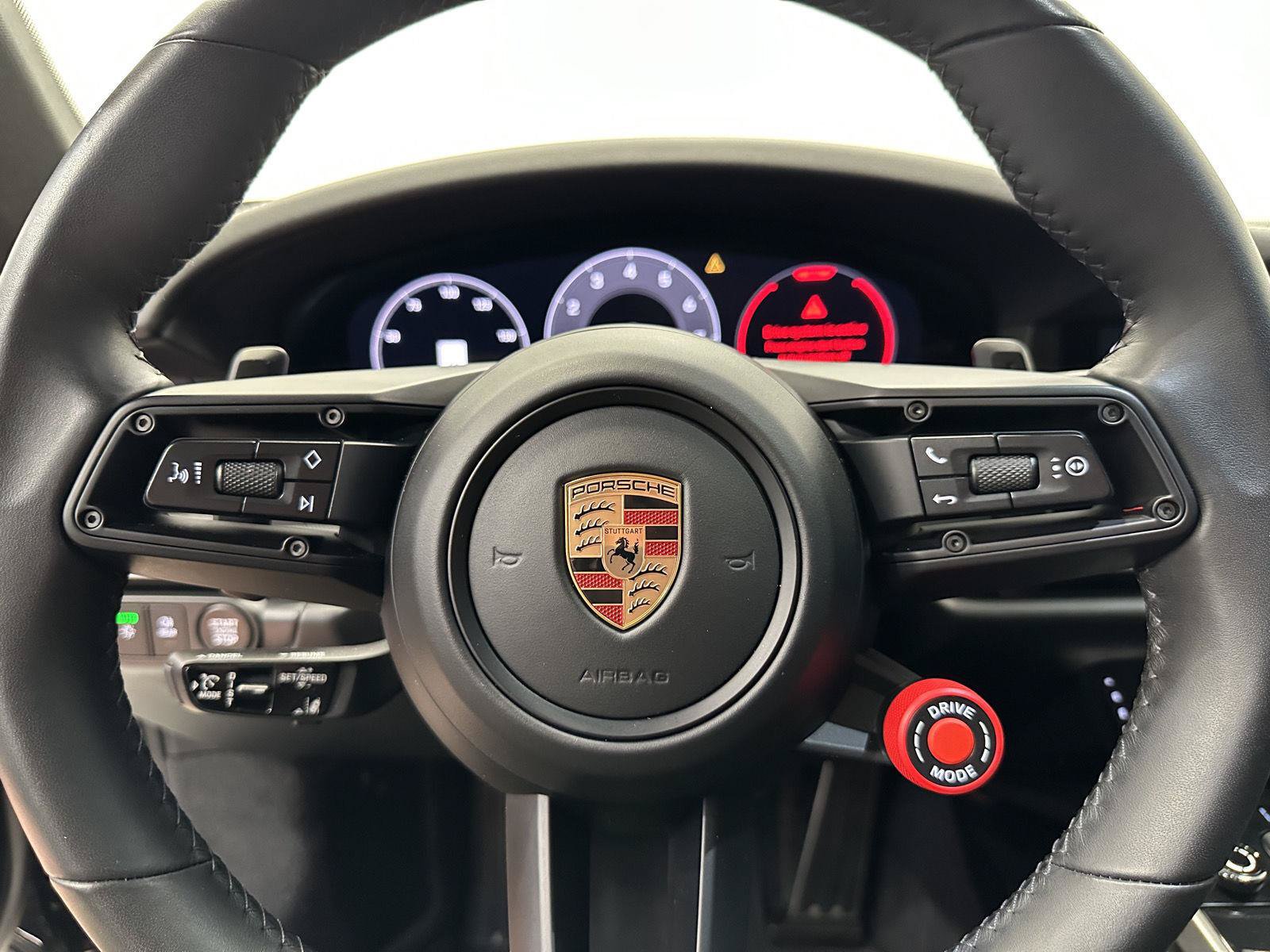 Certified 2025 Porsche 911 Carrera w/ Premium Package RWD image 25