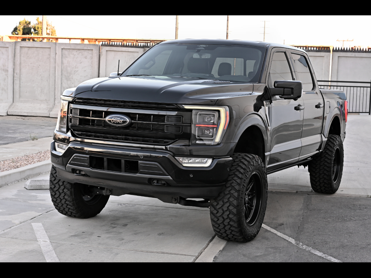 Used 2022 Ford F150 Platinum w/ FX4 Off-Road Package AWD/4WD image 10