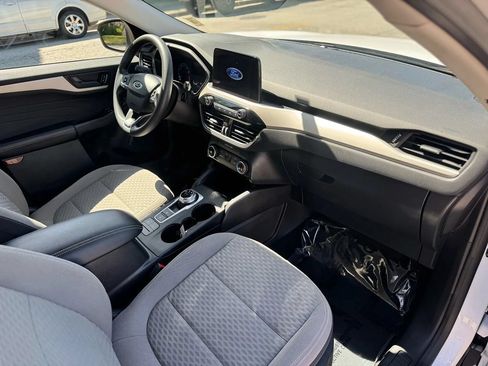 Used 2022 Ford Escape SE FWD image 15