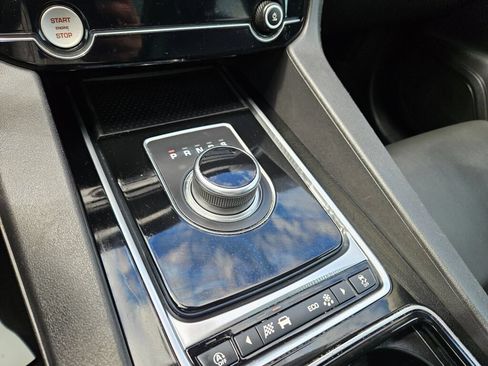 Used 2020 Jaguar F-PACE Premium AWD/4WD image 28