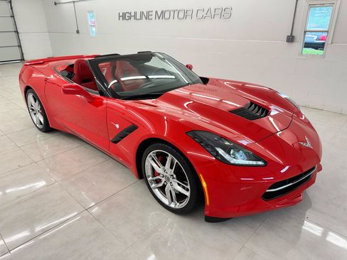 Used 2014 Chevrolet Corvette Stingray Convertible w/ 2LT Preferred Equipment Group RWD image 11