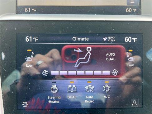 Used 2024 INFINITI Q50 Sensory image 21