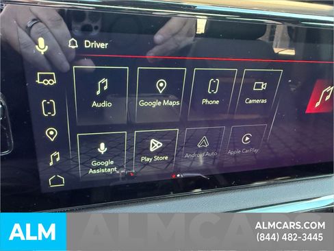 Used 2025 GMC Sierra 1500 AT4 w/ Technology Package image 18