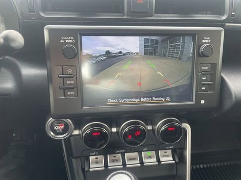 Used 2025 Toyota GR86 Premium w/ ALL Weather Mat Package (TMS) RWD image 23