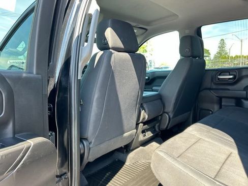 Used 2019 Chevrolet Silverado 1500 Custom Trail Boss w/ Custom Convenience Package AWD/4WD image 15