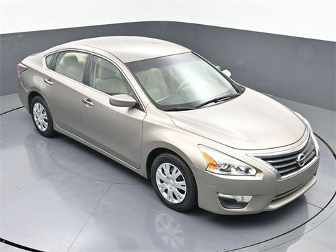Used 2014 Nissan Altima 2.5 S image 25