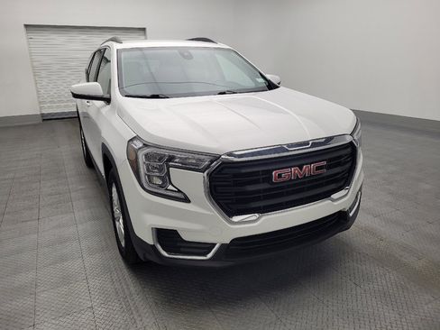 Used 2023 GMC Terrain SLE w/ Driver Convenience Package image 14