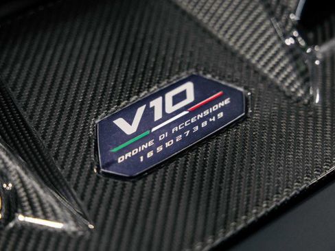 Used 2023 Lamborghini Huracan Tecnica image 15