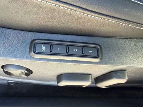 Certified 2025 Volkswagen Jetta SEL image 26