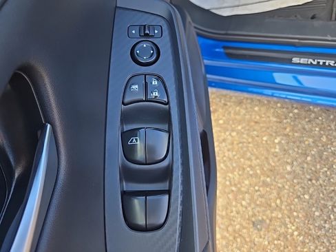 Used 2022 Nissan Sentra SV w/ Trunk Package image 10