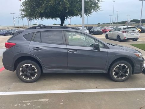 Used 2021 Subaru Crosstrek 2.0i Premium AWD/4WD image 2