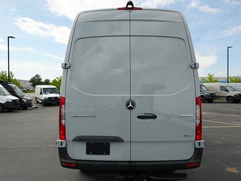 New 2025 Mercedes-Benz Sprinter 2500 image 6