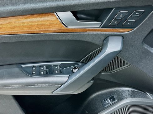 Used 2023 Audi Q5 2.0T Premium Plus image 17