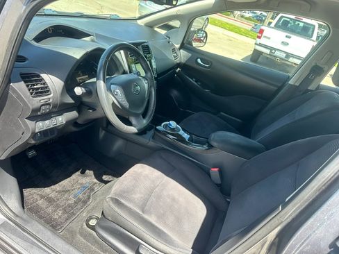 Used 2015 Nissan Leaf SV w/ LED & Quick Charge Package image 10