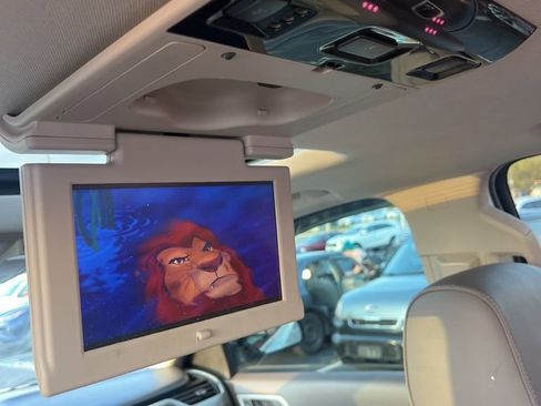 Used 2019 GMC Yukon Denali w/ Denali Ultimate Package image 11