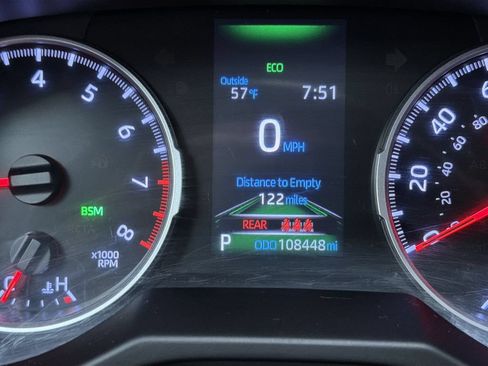 Used 2019 Toyota RAV4 XLE AWD/4WD image 26
