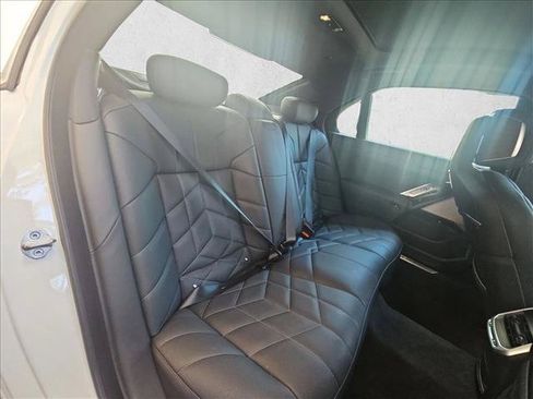 Used 2023 BMW 760i xDrive AWD/4WD image 18