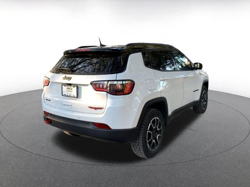 Used 2025 Jeep Compass Trailhawk image 7