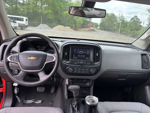 Used 2020 Chevrolet Colorado W/T w/ WT Convenience Package image 16