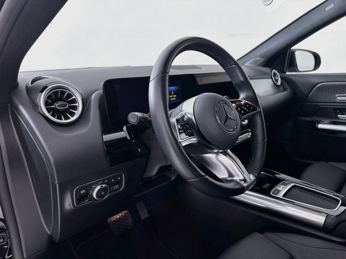 Certified 2025 Mercedes-Benz GLA 250 image 10