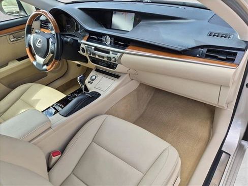 Used 2013 Lexus ES 300h w/ Premium Pkg FWD image 23