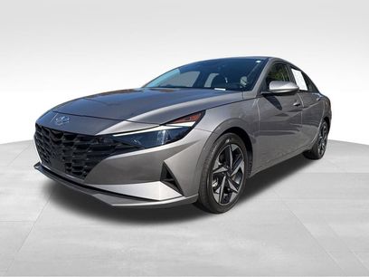 Used 2023 Hyundai Elantra SEL w/ Convenience Package