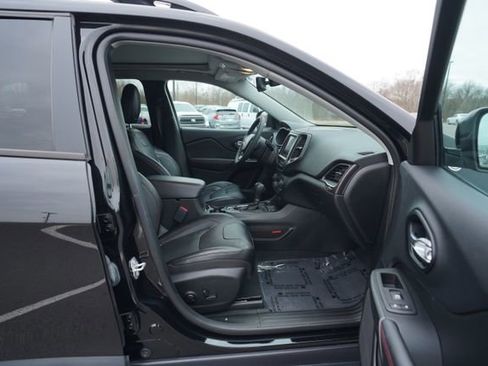 Used 2022 Jeep Cherokee Trailhawk w/ Sun, Sound & Nav Group image 20