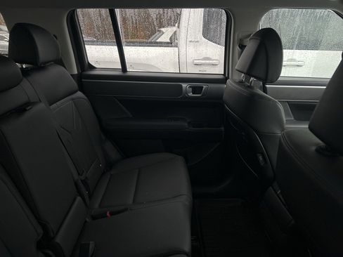 Used 2025 Hyundai Santa Fe SEL image 4