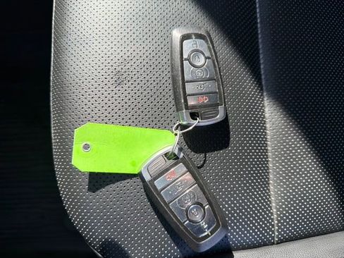 Used 2020 Ford Escape SEL image 29