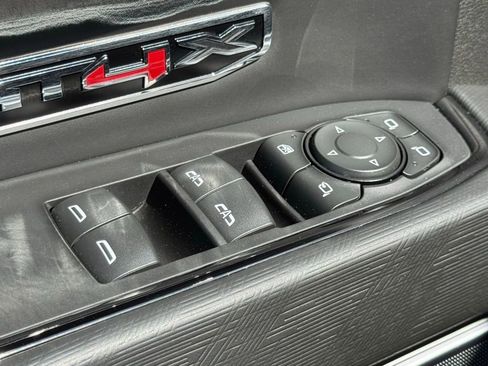 Used 2025 GMC Sierra 1500 AT4X w/ AT4X AEV Edition image 22