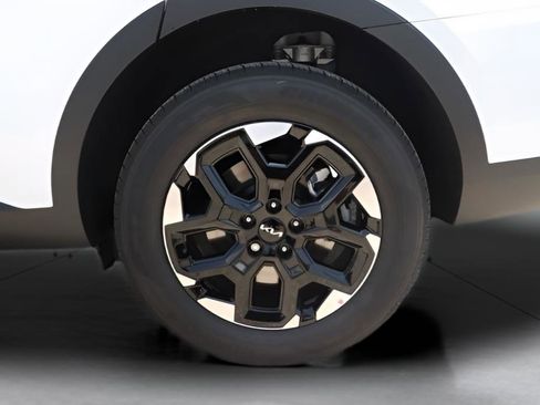 New 2025 Kia Sorento S AWD/4WD image 9