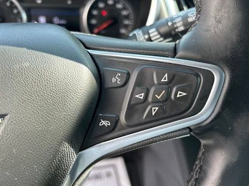 Used 2023 Chevrolet Equinox LT FWD image 19