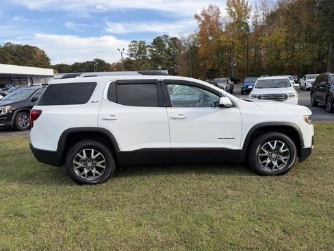 Certified 2023 GMC Acadia SLT image 4